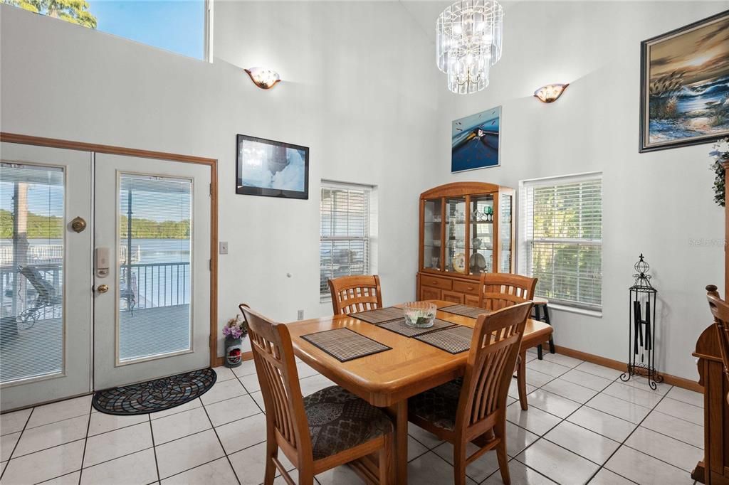 待售: $670,000 (3 贝兹, 3 浴室, 2605 平方英尺)