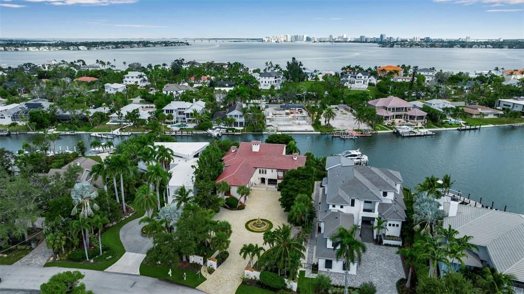 For Sale: $4,995,000 (4 beds, 4 baths, 6827 Square Feet)