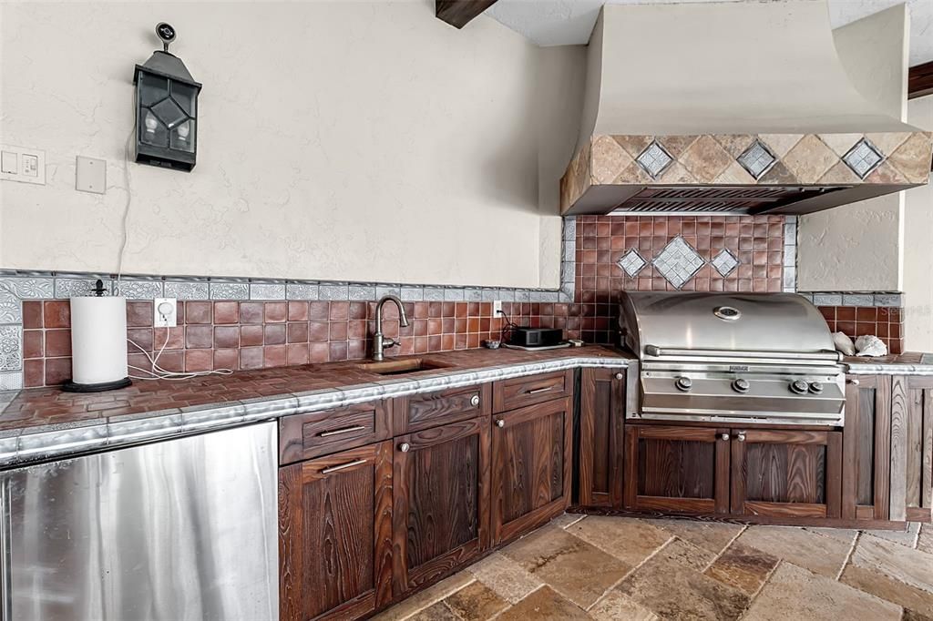 For Sale: $4,995,000 (4 beds, 4 baths, 6827 Square Feet)