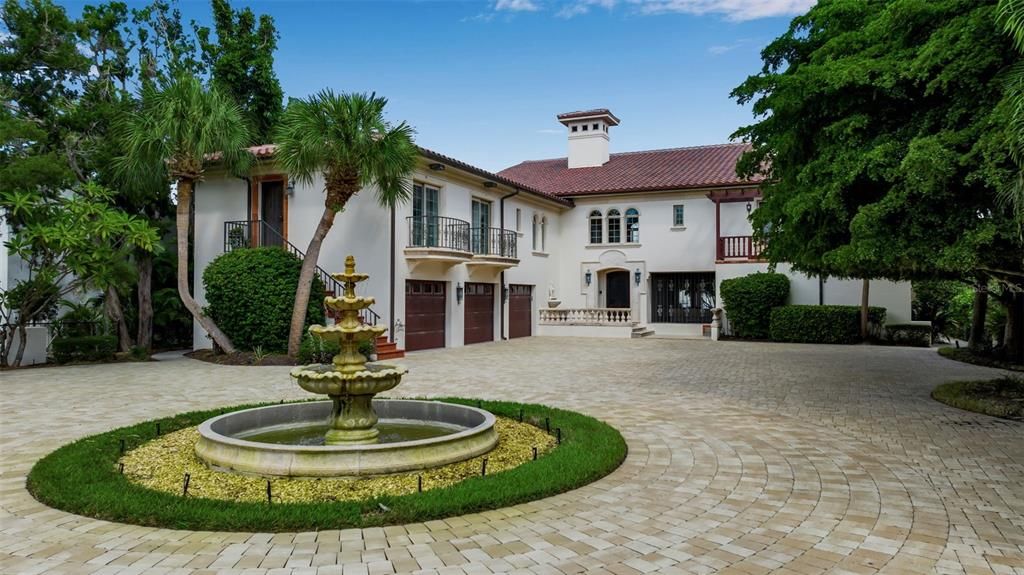 For Sale: $4,995,000 (4 beds, 4 baths, 6827 Square Feet)