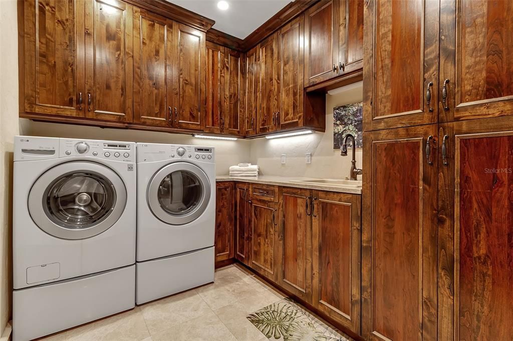 For Sale: $4,995,000 (4 beds, 4 baths, 6827 Square Feet)