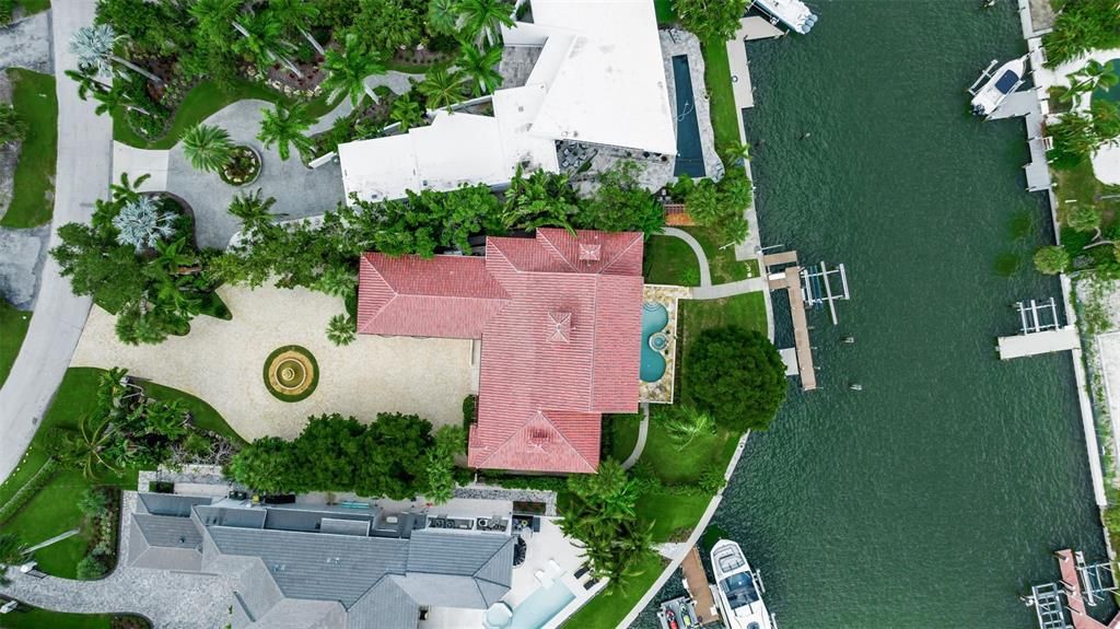 For Sale: $4,995,000 (4 beds, 4 baths, 6827 Square Feet)