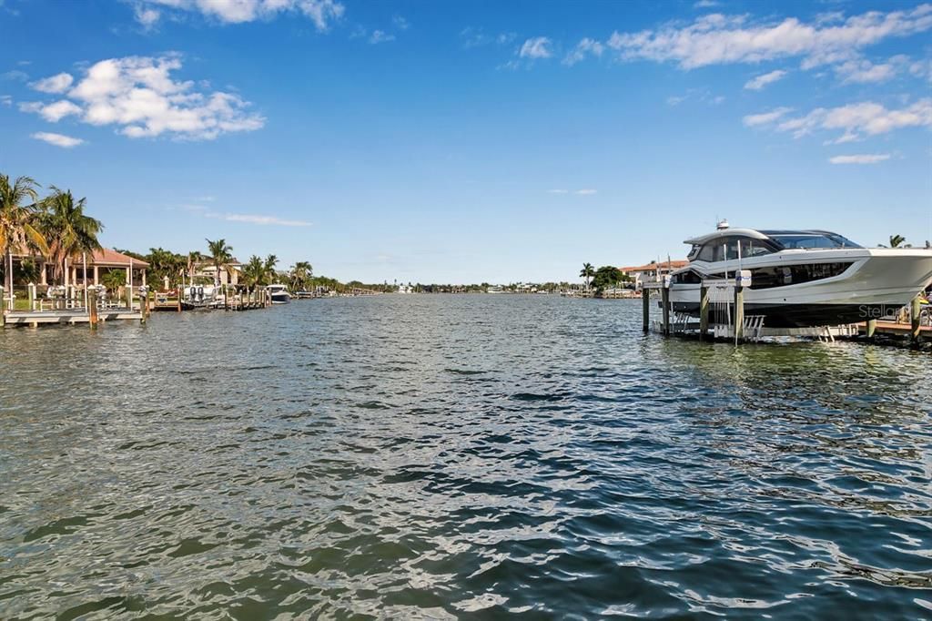 For Sale: $4,995,000 (4 beds, 4 baths, 6827 Square Feet)