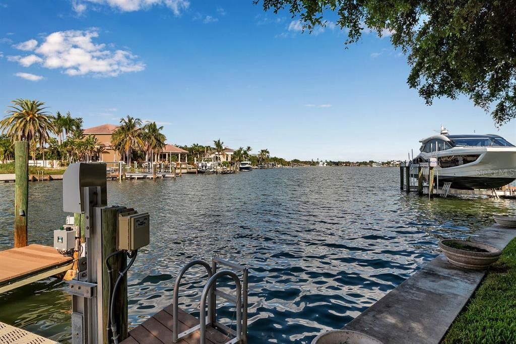 For Sale: $4,995,000 (4 beds, 4 baths, 6827 Square Feet)