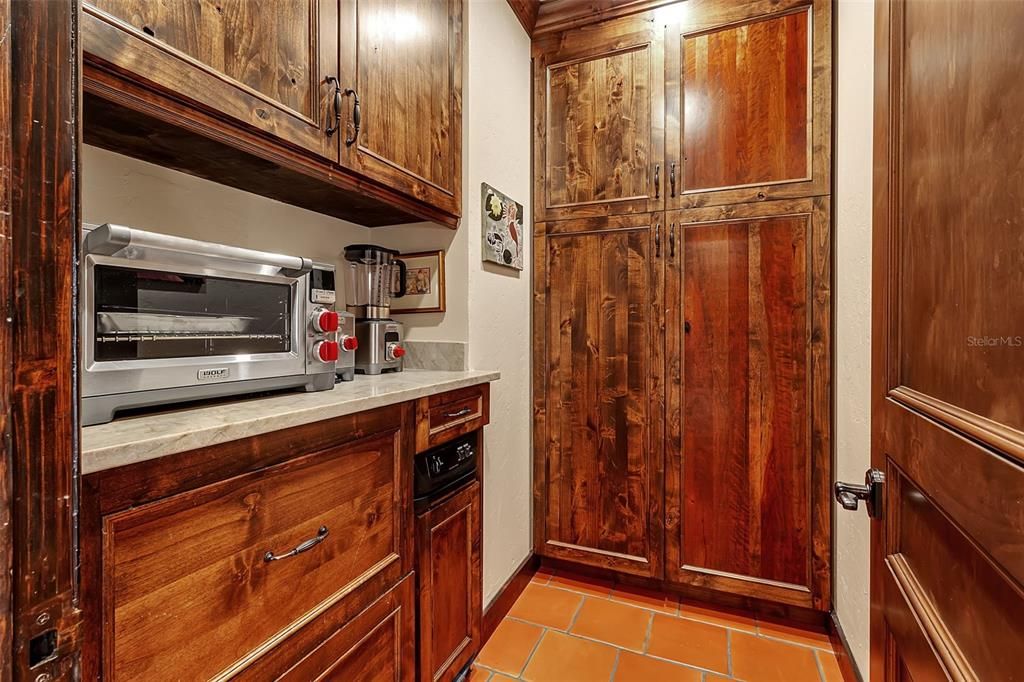 For Sale: $4,995,000 (4 beds, 4 baths, 6827 Square Feet)