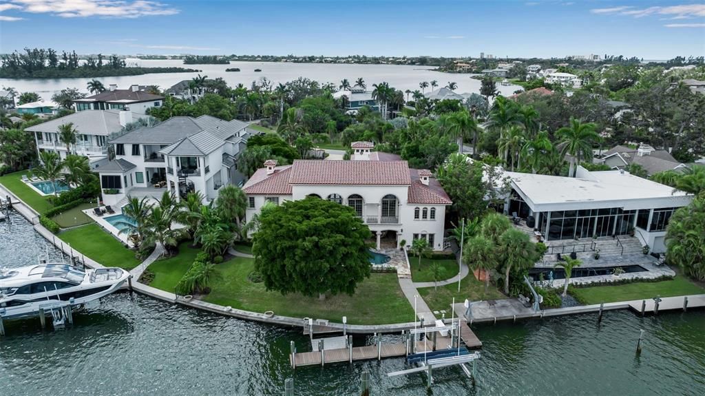 For Sale: $4,995,000 (4 beds, 4 baths, 6827 Square Feet)