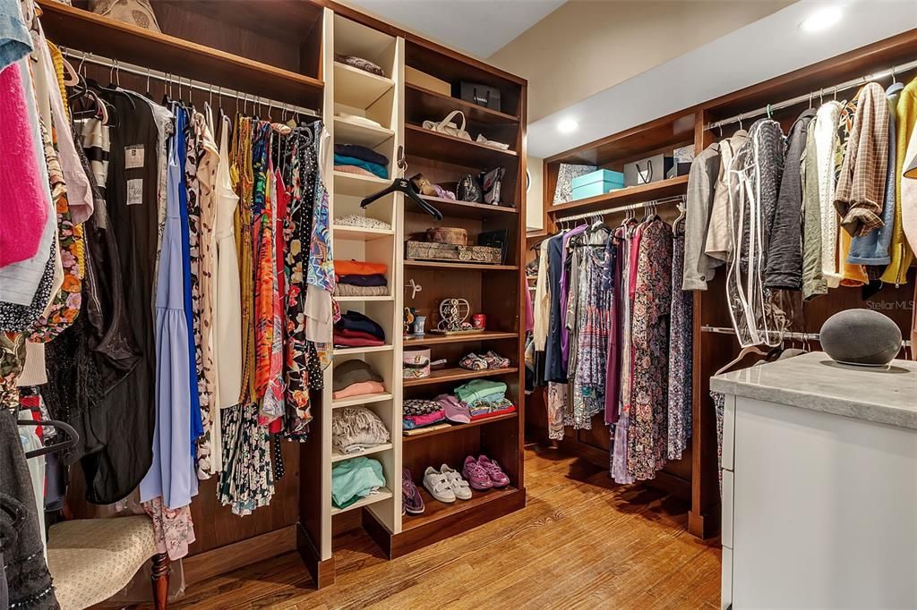 For Sale: $4,995,000 (4 beds, 4 baths, 6827 Square Feet)