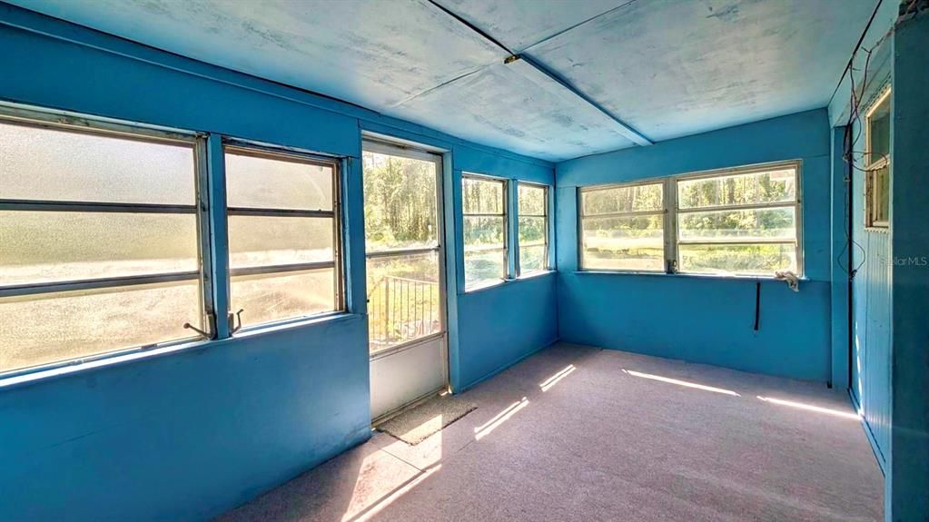 For Sale: $135,000 (3 beds, 1 baths, 1152 Square Feet)