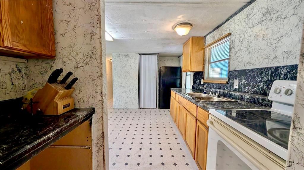 For Sale: $135,000 (3 beds, 1 baths, 1152 Square Feet)