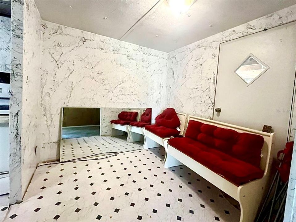 For Sale: $135,000 (3 beds, 1 baths, 1152 Square Feet)