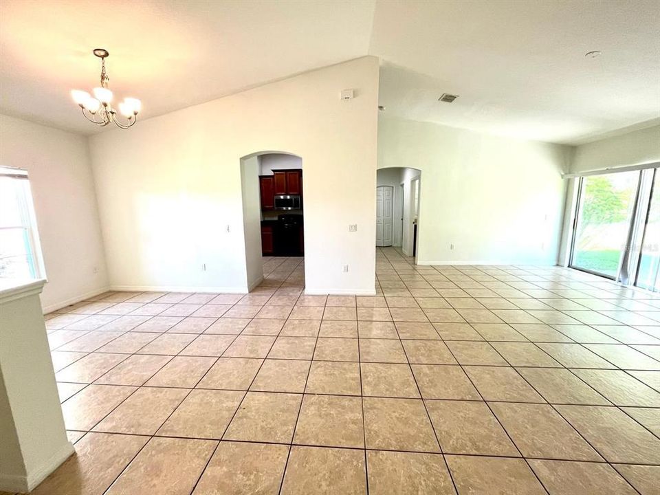 Active With Contract: $299,000 (3 beds, 2 baths, 1748 Square Feet)