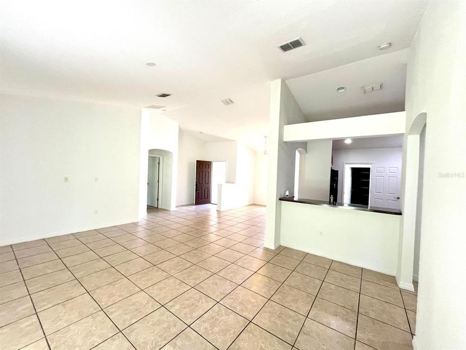 Active With Contract: $299,000 (3 beds, 2 baths, 1748 Square Feet)