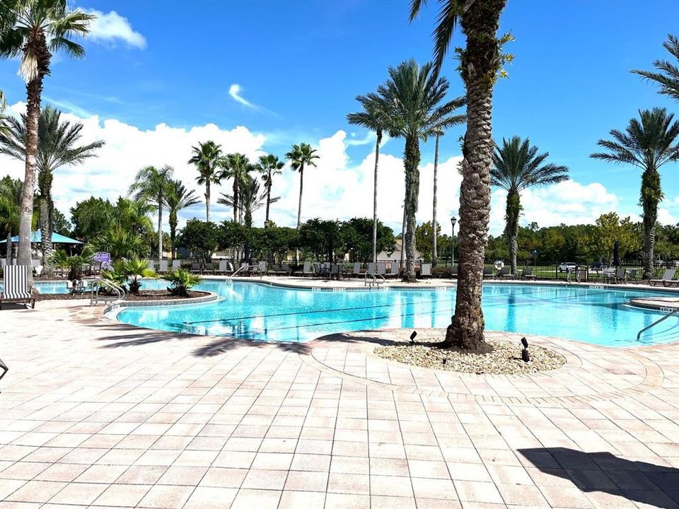 Active With Contract: $299,000 (3 beds, 2 baths, 1748 Square Feet)