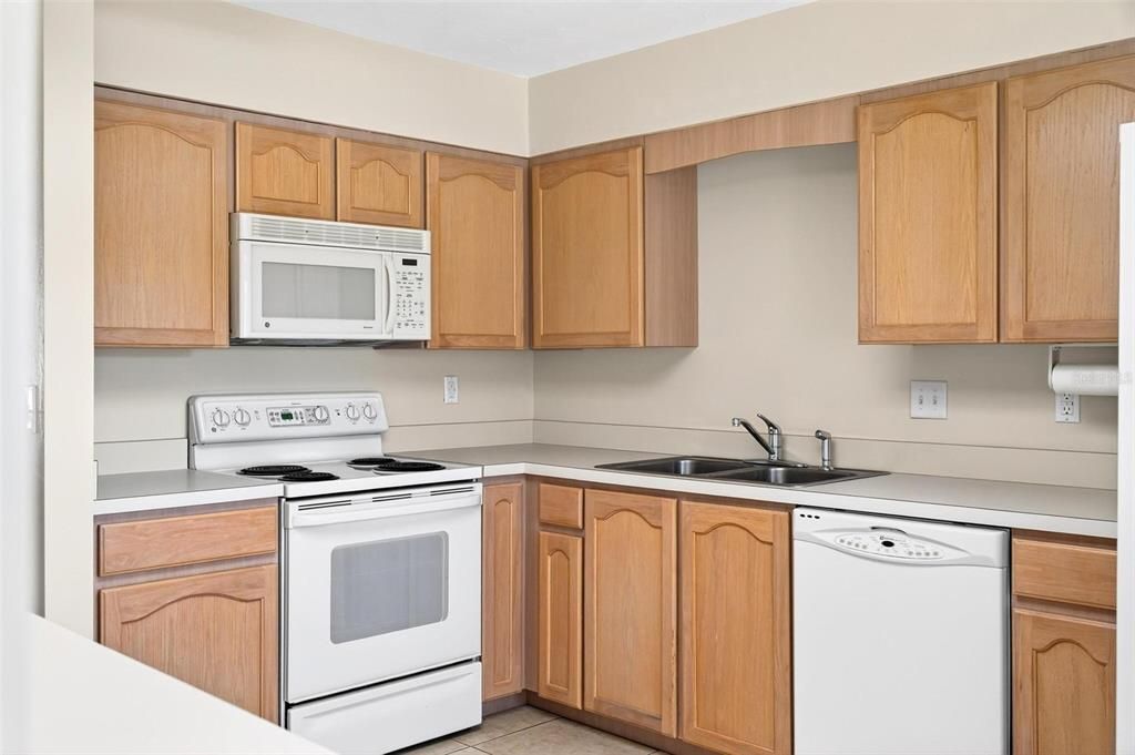 For Sale: $449,000 (3 beds, 2 baths, 2174 Square Feet)