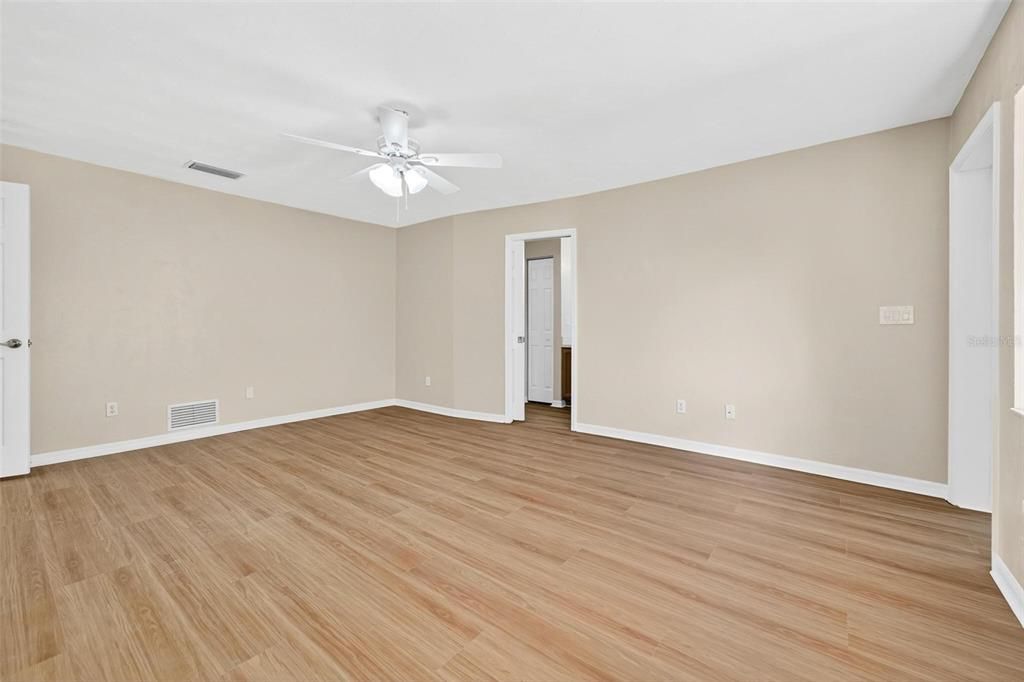 For Sale: $449,000 (3 beds, 2 baths, 2174 Square Feet)