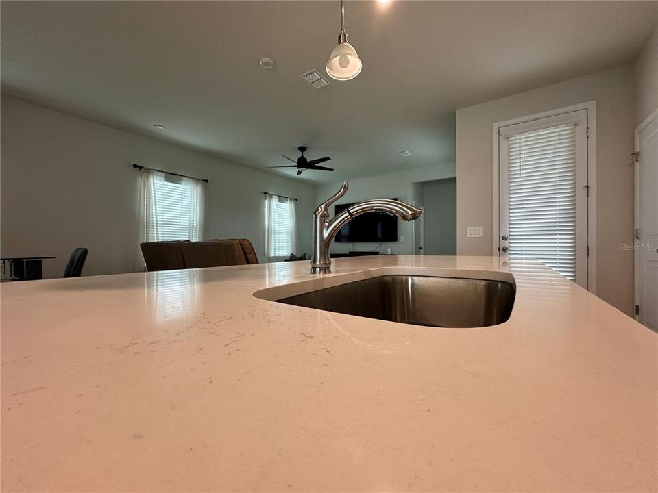 出租: $2,795 (3 贝兹, 2 浴室, 2138 平方英尺)