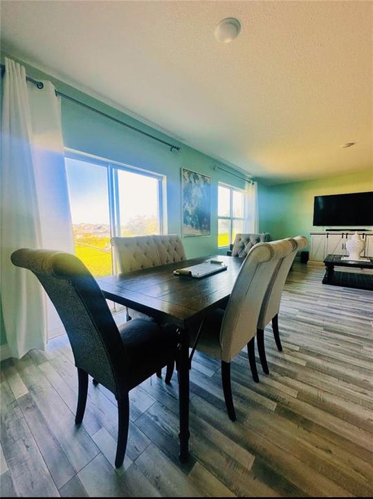 En Venta: $425,000 (5 camas, 3 baños, 2696 Pies cuadrados)