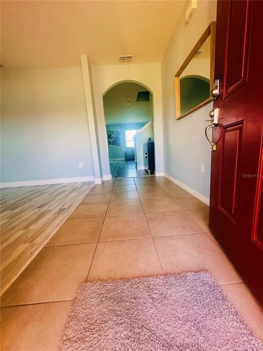 En Venta: $425,000 (5 camas, 3 baños, 2696 Pies cuadrados)