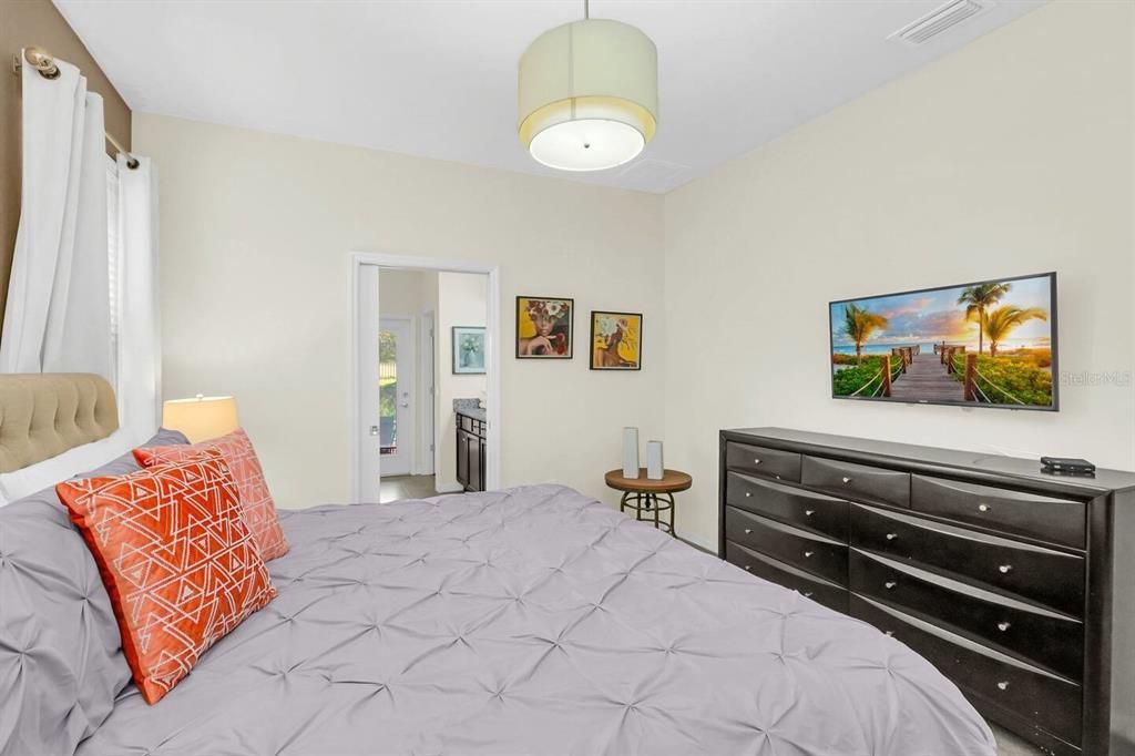 For Rent: $3,800 (6 beds, 5 baths, 3142 Square Feet)