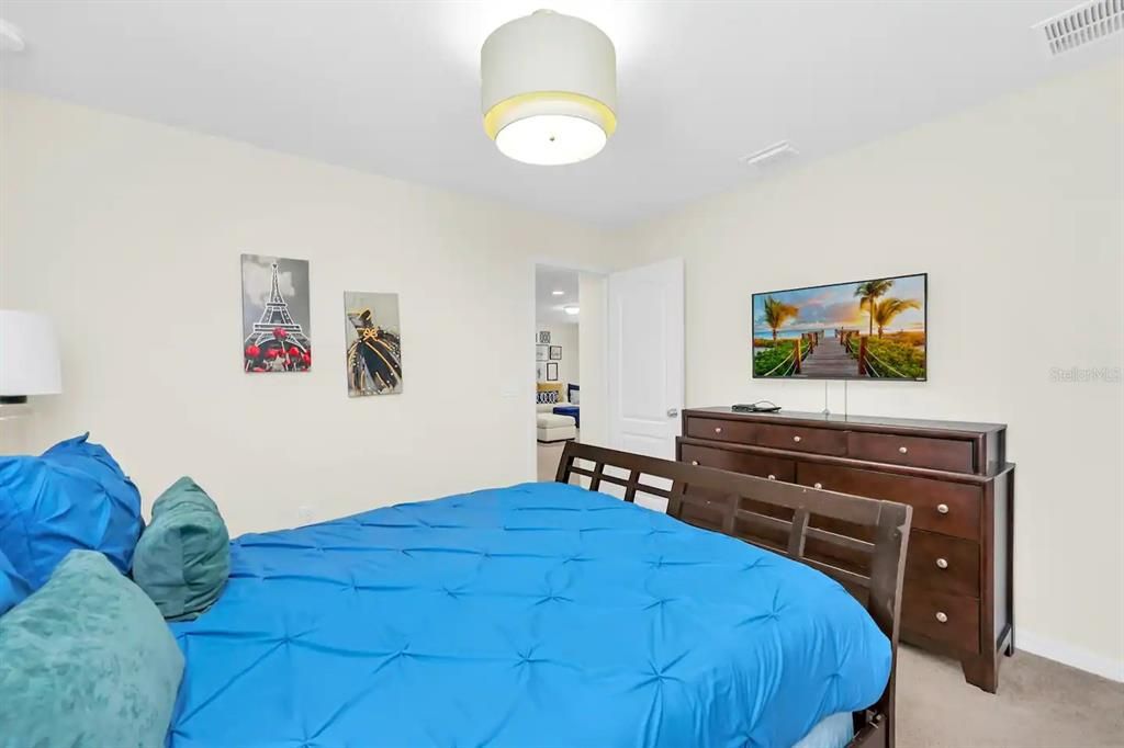 For Rent: $3,800 (6 beds, 5 baths, 3142 Square Feet)