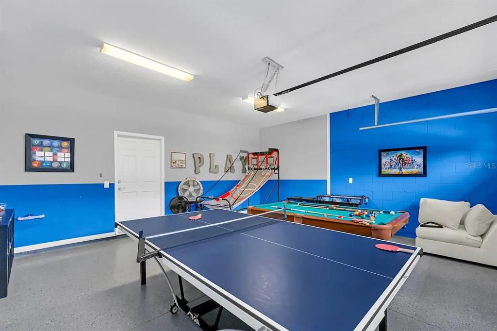 For Rent: $3,800 (6 beds, 5 baths, 3142 Square Feet)