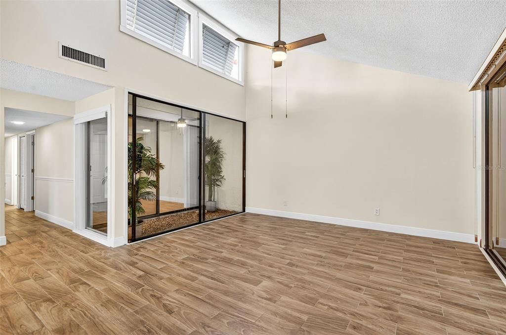 For Sale: $310,000 (3 beds, 2 baths, 1542 Square Feet)