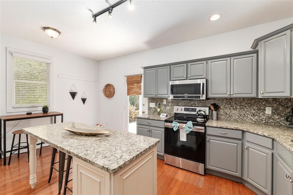 Active With Contract: $500,000 (4 beds, 3 baths, 2046 Square Feet)