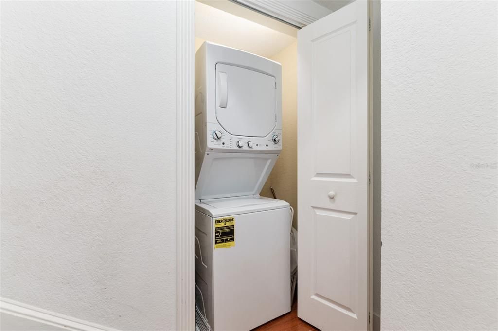 Active With Contract: $500,000 (4 beds, 3 baths, 2046 Square Feet)