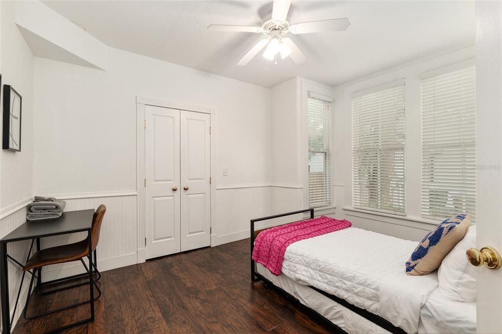 Active With Contract: $500,000 (4 beds, 3 baths, 2046 Square Feet)