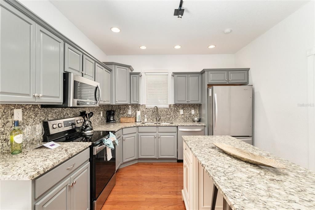 Active With Contract: $500,000 (4 beds, 3 baths, 2046 Square Feet)