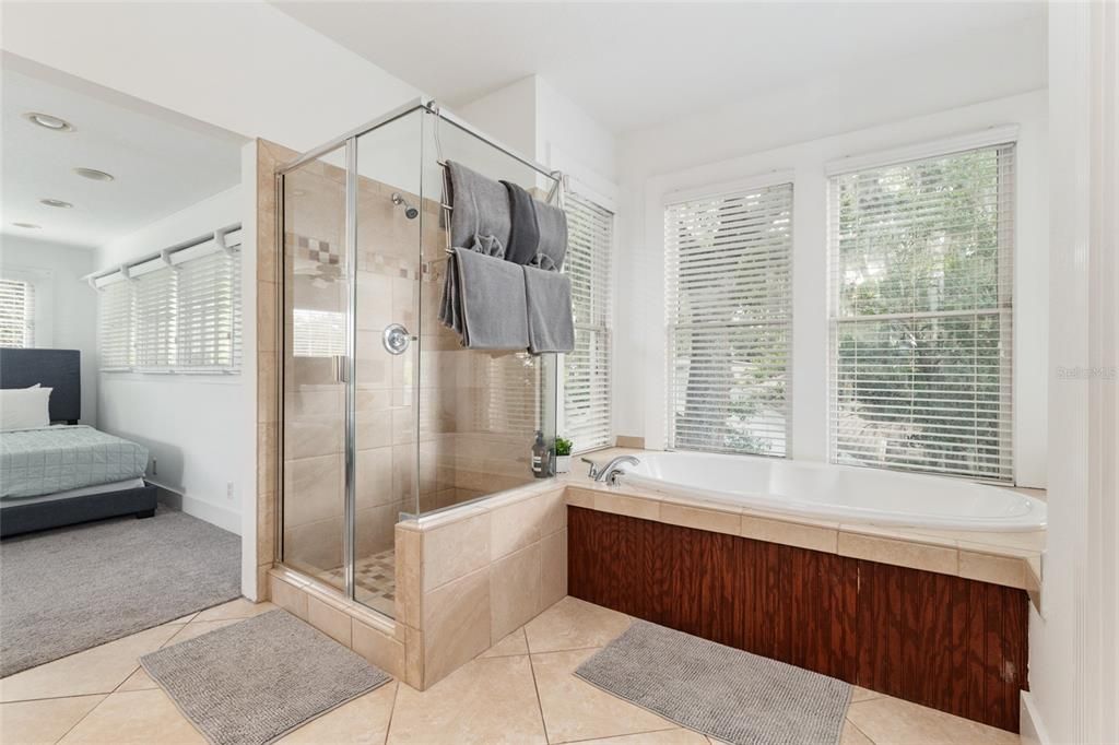 Active With Contract: $500,000 (4 beds, 3 baths, 2046 Square Feet)