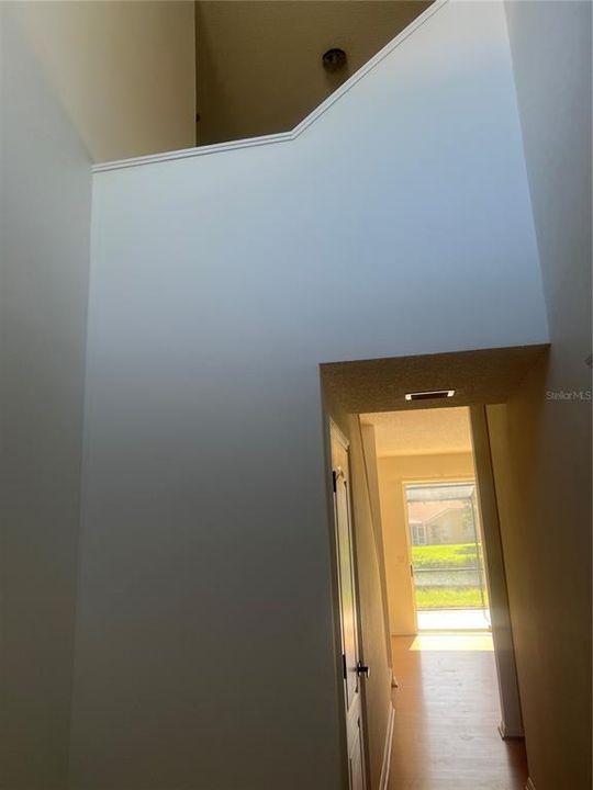 For Rent: $3,200 (5 beds, 2 baths, 3008 Square Feet)