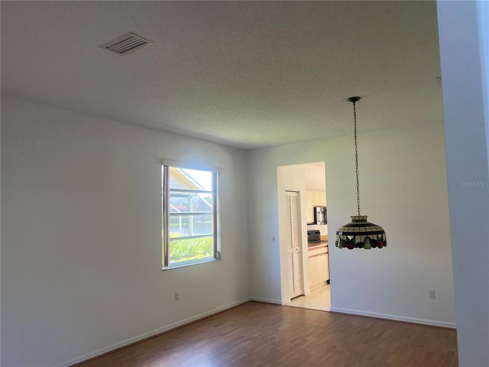 For Rent: $3,200 (5 beds, 2 baths, 3008 Square Feet)