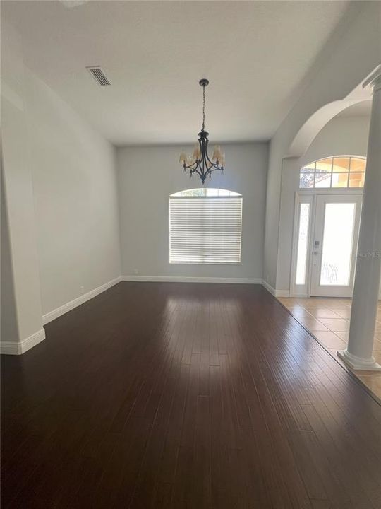 For Sale: $695,000 (3 beds, 3 baths, 2459 Square Feet)