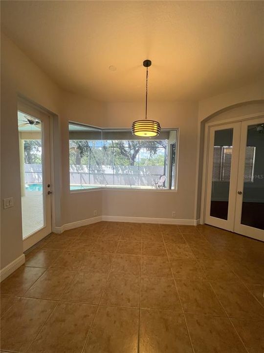 For Sale: $695,000 (3 beds, 3 baths, 2459 Square Feet)