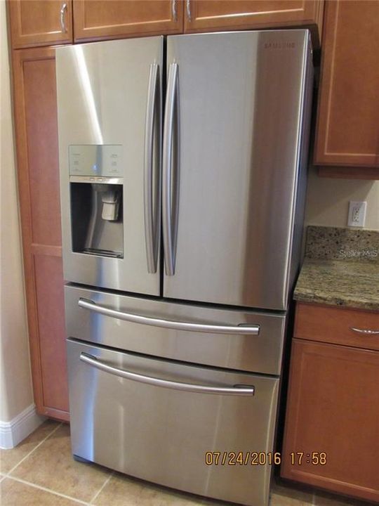 For Sale: $695,000 (3 beds, 3 baths, 2459 Square Feet)