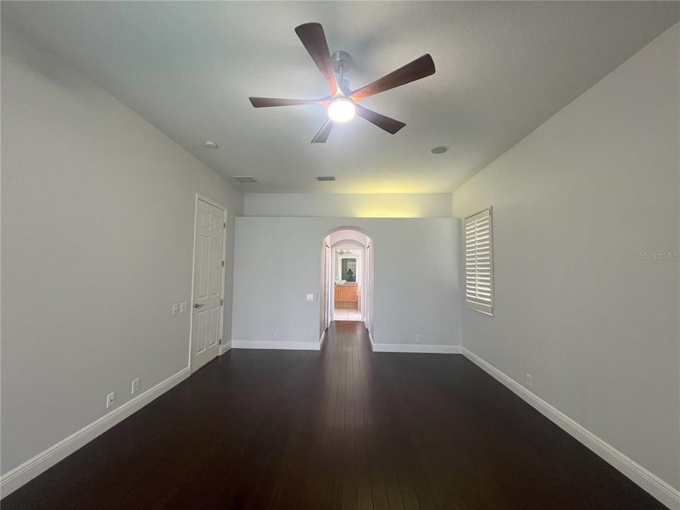 For Sale: $695,000 (3 beds, 3 baths, 2459 Square Feet)