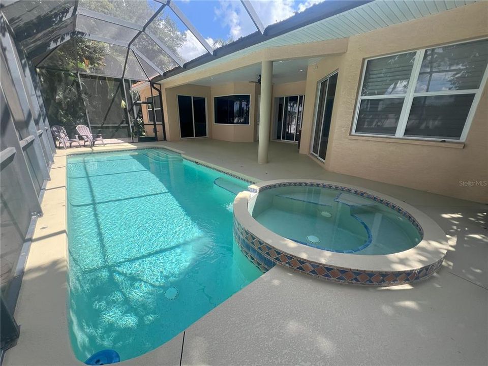 For Sale: $695,000 (3 beds, 3 baths, 2459 Square Feet)