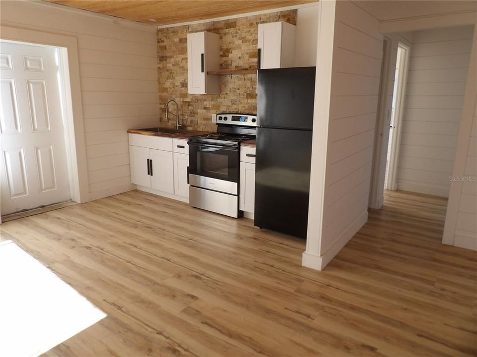 待售: $890,000 (0 贝兹, 0 浴室, 1980 平方英尺)