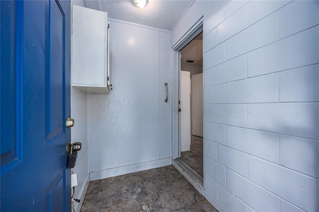 合同活跃: $230,000 (3 贝兹, 2 浴室, 1644 平方英尺)