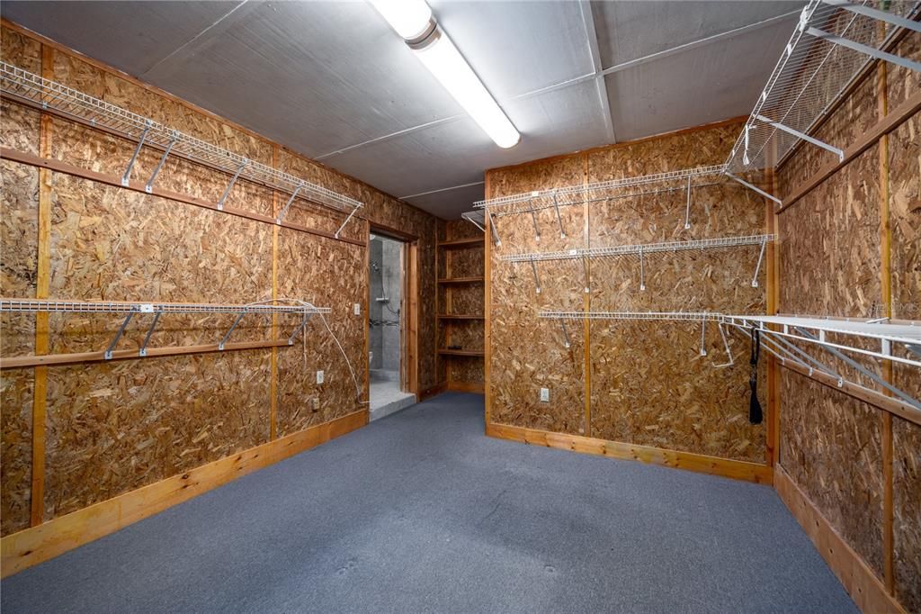 合同活跃: $230,000 (3 贝兹, 2 浴室, 1644 平方英尺)