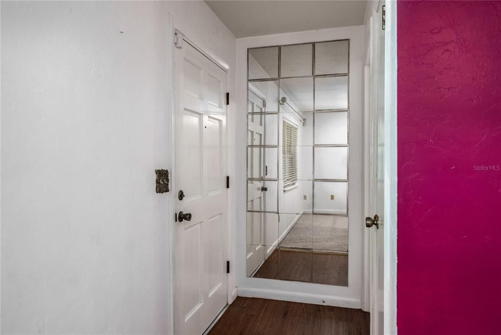 合同活跃: $230,000 (3 贝兹, 2 浴室, 1644 平方英尺)