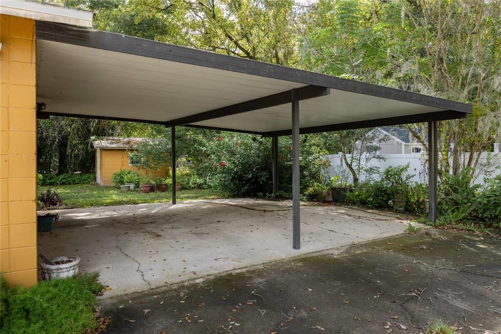 合同活跃: $230,000 (3 贝兹, 2 浴室, 1644 平方英尺)