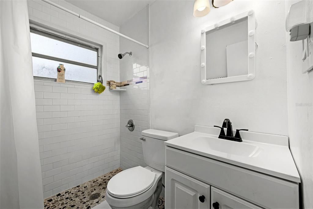 На продажу: $260,000 (3 спален, 2 ванн, 1153 Квадратных фут)