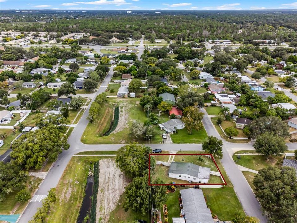 На продажу: $260,000 (3 спален, 2 ванн, 1153 Квадратных фут)