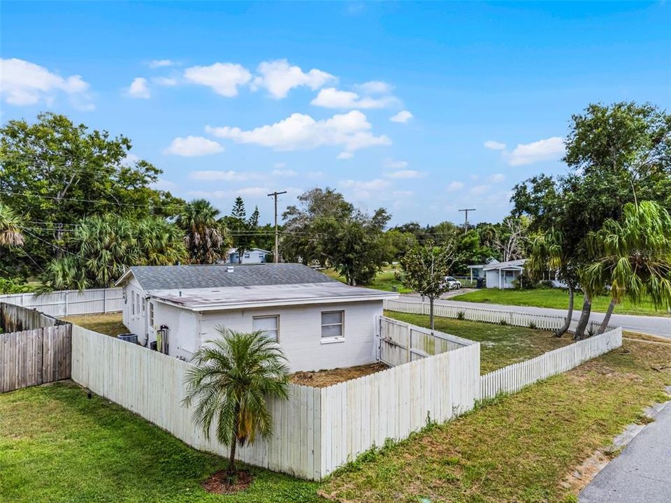 На продажу: $260,000 (3 спален, 2 ванн, 1153 Квадратных фут)