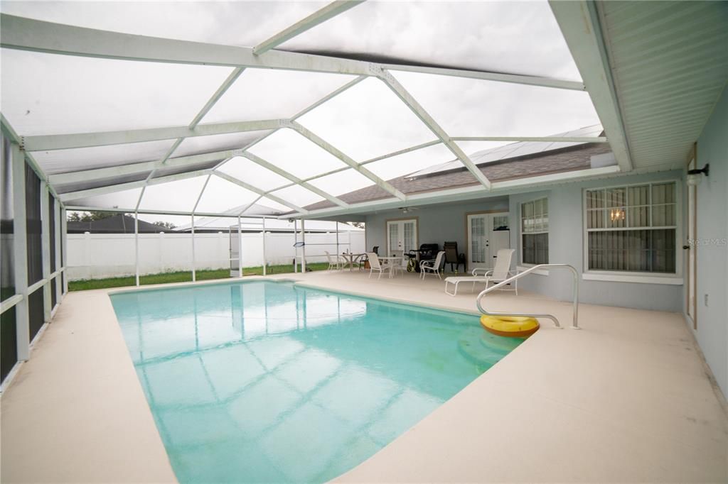 En Venta: $399,000 (3 camas, 2 baños, 2427 Pies cuadrados)