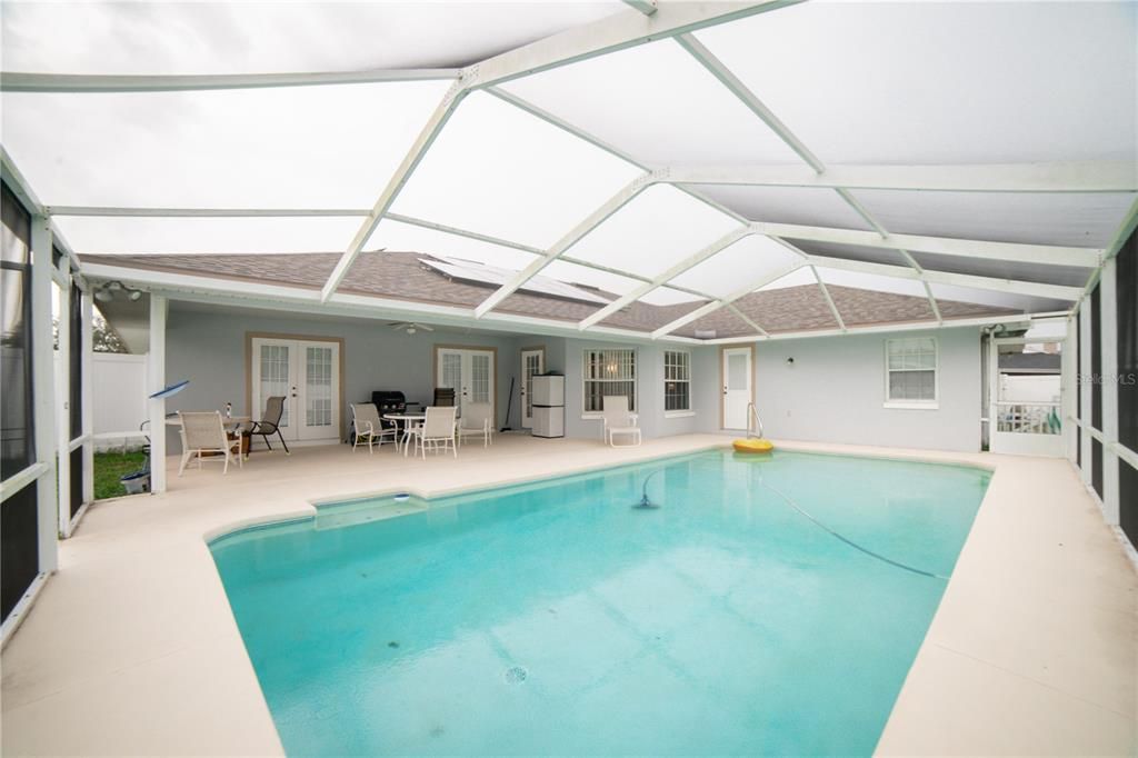 En Venta: $399,000 (3 camas, 2 baños, 2427 Pies cuadrados)