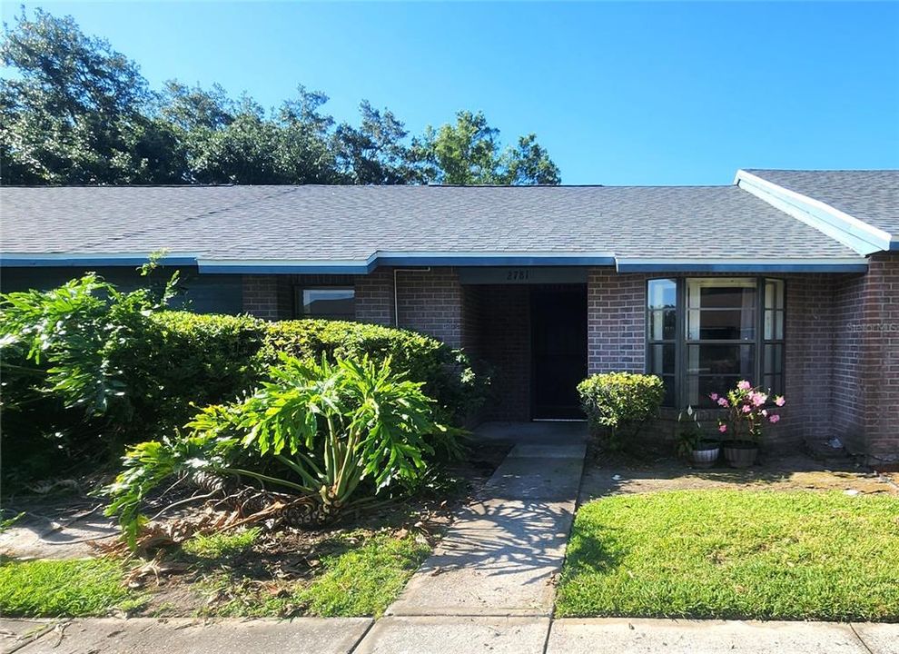 For Sale: $223,900 (2 beds, 2 baths, 962 Square Feet)