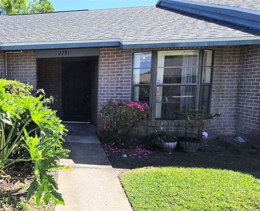 For Sale: $223,900 (2 beds, 2 baths, 962 Square Feet)